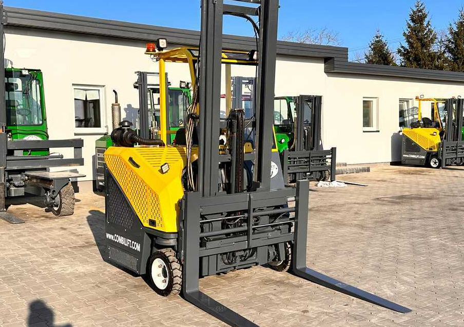 Combilift CB3000 / LPG / DUPLEX / 4000MM / FREE LIFT / NEW BAND TIRES / LIKE NEW - Chariot multidirectionnel: photos 5 Combilift CB3000 / LPG / DUPLEX / 4000MM / FREE LIFT / NEW BAND TIRES / LIKE NEW - Chariot multidirectionnel: photos 5