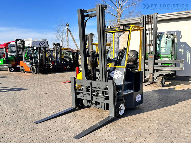Combilift CB3000 / LPG / DUPLEX / 4000MM / FREE LIFT / NEW TIRES / LIKE NEW CB3000 / LPG / DUPLEX / 4000MM / FREE LIFT / NEW TIRES / LIKE - Chariot multidirectionnel: photos 2 Combilift CB3000 / LPG / DUPLEX / 4000MM / FREE LIFT / NEW TIRES / LIKE NEW CB3000 / LPG / DUPLEX / 4000MM / FREE LIFT / NEW TIRES / LIKE - Chariot multidirectionnel: photos 2