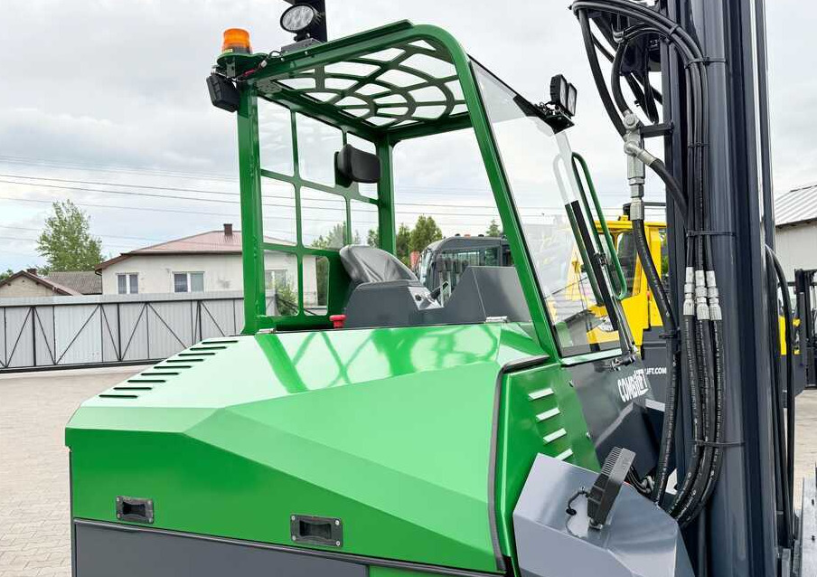 Combilift CBE4000 / TRIPLEX / 5200 / FREE-LIFT - Chariot multidirectionnel: photos 4 Combilift CBE4000 / TRIPLEX / 5200 / FREE-LIFT - Chariot multidirectionnel: photos 4