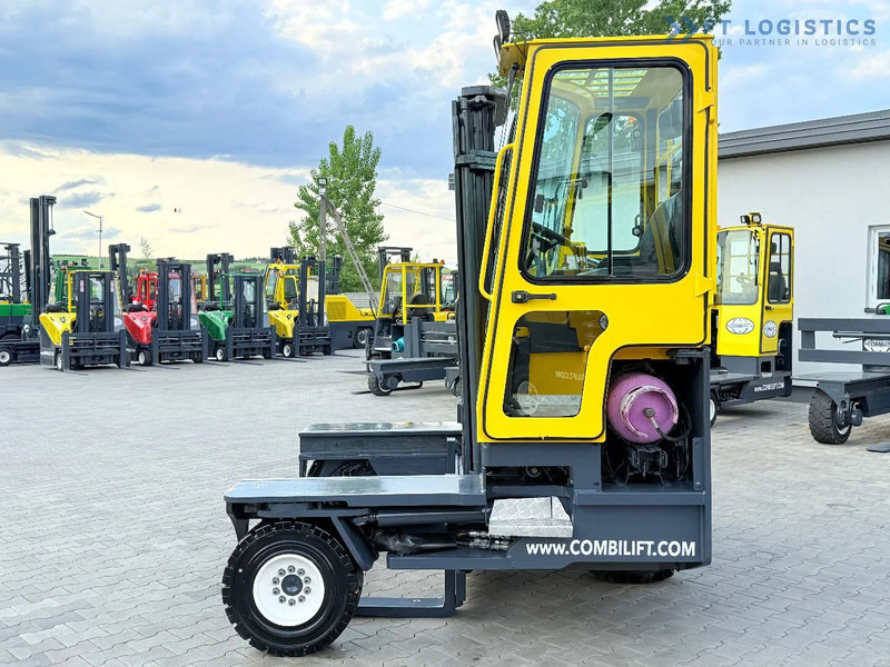 Combilift COMBILIFT C3000XL LARGE CABIN – DUPLEX 3200mm – Year 2015 – LPG – FREE LIFT – SIDESHIFT – CONDITION 5/5 COMBILIFT C3000XL LARGE - Chariot multidirectionnel: photos 2 Combilift COMBILIFT C3000XL LARGE CABIN – DUPLEX 3200mm – Year 2015 – LPG – FREE LIFT – SIDESHIFT – CONDITION 5/5 COMBILIFT C3000XL LARGE - Chariot multidirectionnel: photos 2