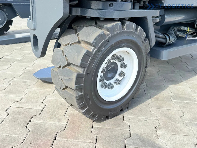 Combilift COMBILIFT C3500 – DUPLEX 4100mm – Year 2016 – 6779 hours – GAS – EXTENDABLE FORKS 800 / 1100MM – CABIN – HEATING + AIR CONDITION - Chariot multidirectionnel: photos 4 Combilift COMBILIFT C3500 – DUPLEX 4100mm – Year 2016 – 6779 hours – GAS – EXTENDABLE FORKS 800 / 1100MM – CABIN – HEATING + AIR CONDITION - Chariot multidirectionnel: photos 4