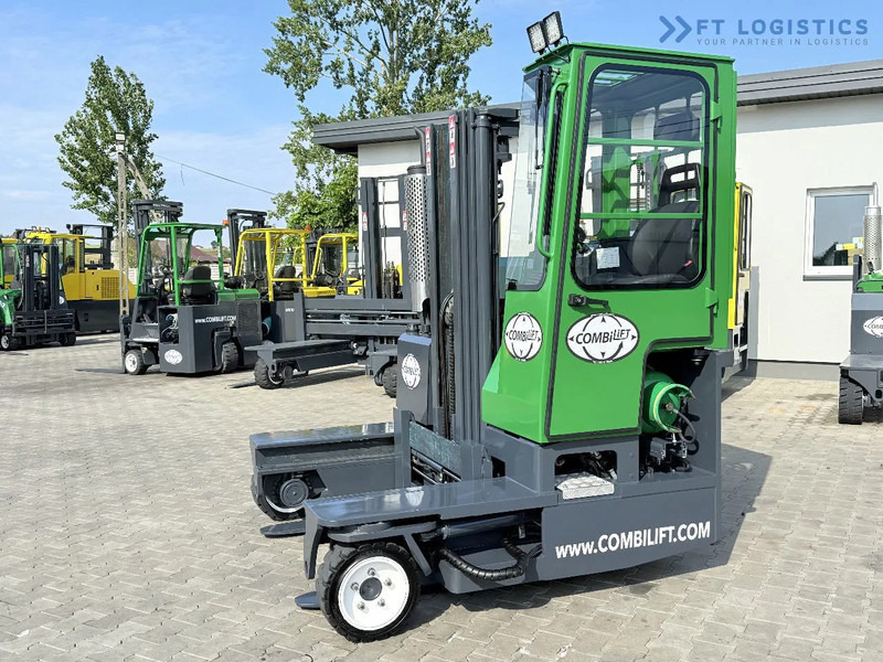 Combilift Combilift C2500 / GAS / TRIPLEX 4900MM / FREE LIFT / ONLY 2446 HOURS / FORK POSITIONER / FULL CABIN / PERFECT CONDITION / Wide r - Chariot multidirectionnel: photos 3 Combilift Combilift C2500 / GAS / TRIPLEX 4900MM / FREE LIFT / ONLY 2446 HOURS / FORK POSITIONER / FULL CABIN / PERFECT CONDITION / Wide r - Chariot multidirectionnel: photos 3