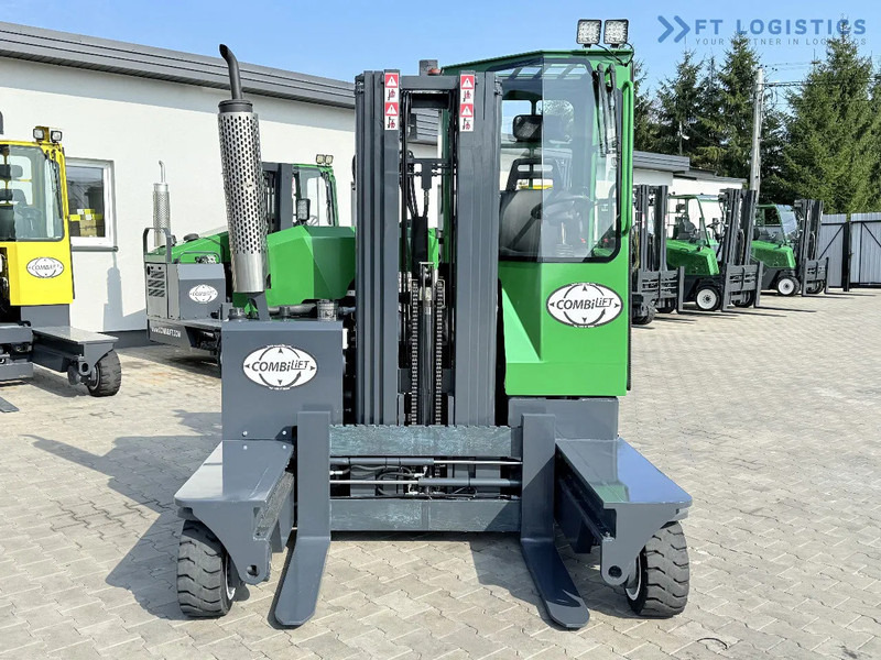 Combilift Combilift C2500 / GAS / TRIPLEX 4900MM / FREE LIFT / ONLY 2446 HOURS / FORK POSITIONER / FULL CABIN / PERFECT CONDITION / Wide r - Chariot multidirectionnel: photos 4 Combilift Combilift C2500 / GAS / TRIPLEX 4900MM / FREE LIFT / ONLY 2446 HOURS / FORK POSITIONER / FULL CABIN / PERFECT CONDITION / Wide r - Chariot multidirectionnel: photos 4
