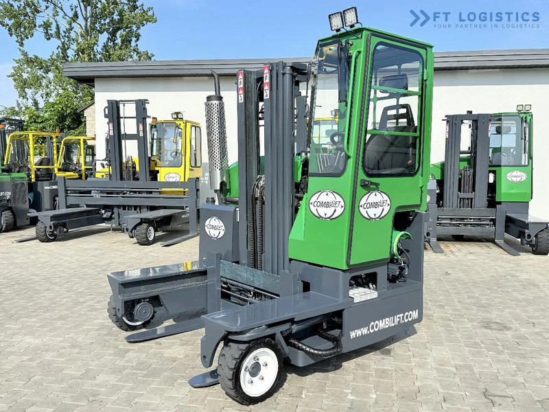 Combilift Combilift C2500 / GAS / TRIPLEX 4900MM / FREE LIFT / ONLY 2446 HOURS / FORK POSITIONER / FULL CABIN / PERFECT CONDITION / Wide r - Chariot multidirectionnel: photos 2 Combilift Combilift C2500 / GAS / TRIPLEX 4900MM / FREE LIFT / ONLY 2446 HOURS / FORK POSITIONER / FULL CABIN / PERFECT CONDITION / Wide r - Chariot multidirectionnel: photos 2