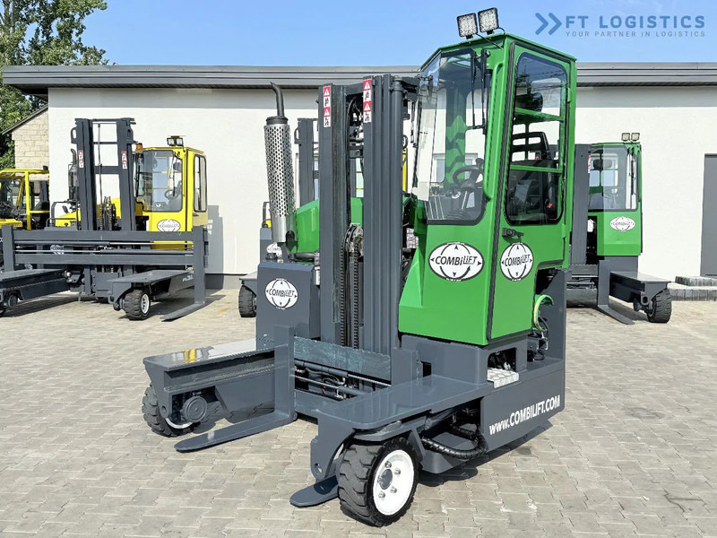 Combilift Combilift C2500 / GAS / TRIPLEX 4900MM / FREE LIFT / ONLY 2446 HOURS / FORK POSITIONER / FULL CABIN / PERFECT CONDITION / Wide r - Chariot multidirectionnel: photos 1 Combilift Combilift C2500 / GAS / TRIPLEX 4900MM / FREE LIFT / ONLY 2446 HOURS / FORK POSITIONER / FULL CABIN / PERFECT CONDITION / Wide r - Chariot multidirectionnel: photos 1
