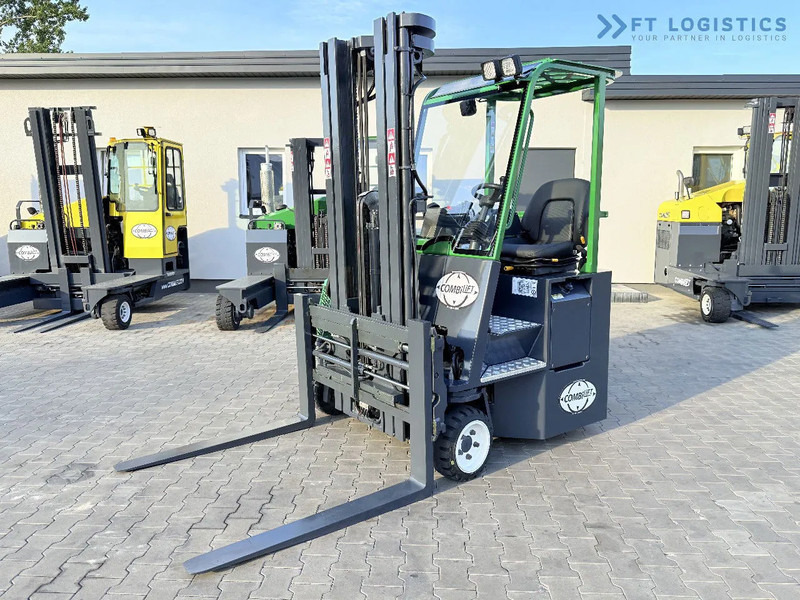 Combilift Combilift C2500CB / TRIPLEX / 5500MM / FREE LIFT / DIESEL / ONLY 3768 MTH / FORK POSITIONER / SIDE SHIFT / NEW TYRES / LIKE NEW - Chariot multidirectionnel: photos 1 Combilift Combilift C2500CB / TRIPLEX / 5500MM / FREE LIFT / DIESEL / ONLY 3768 MTH / FORK POSITIONER / SIDE SHIFT / NEW TYRES / LIKE NEW - Chariot multidirectionnel: photos 1