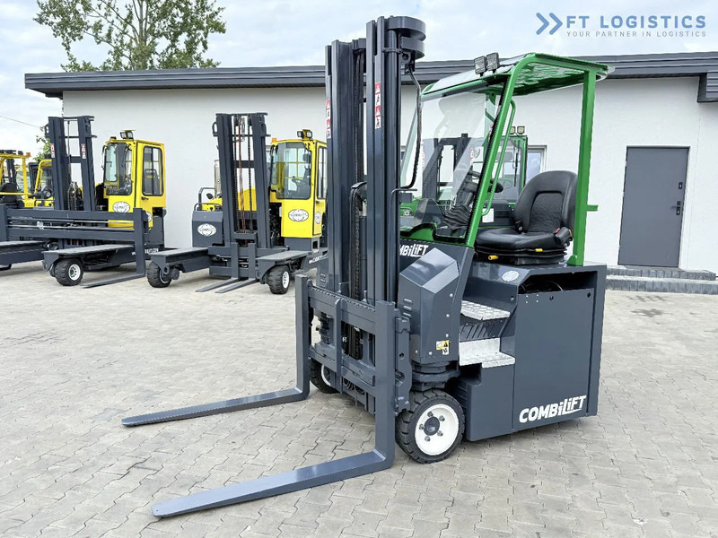 Chariot multidirectionnel Combilift Combilift CBE2500 / TRIPLEX / 5500MM / FREE LIFT / ELECTRIC DRIVE / ONLY 2300 MTH / FORK POSITIONER / SIDE SHIFT / NEW TYRES / L: photos 12