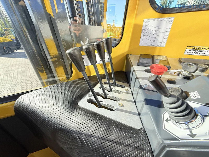 Chariot multidirectionnel Combilift FOUR-WAY MULTIDIRECTIONAL FORKLIFT C5000 / GAS / TRIPLEX 6000MM / ONLY 4263 HOURS / FORK POSITIONER / EXCELLENT CONDITION / Wide: photos 19 Chariot multidirectionnel Combilift FOUR-WAY MULTIDIRECTIONAL FORKLIFT C5000 / GAS / TRIPLEX 6000MM / ONLY 4263 HOURS / FORK POSITIONER / EXCELLENT CONDITION / Wide: photos 19