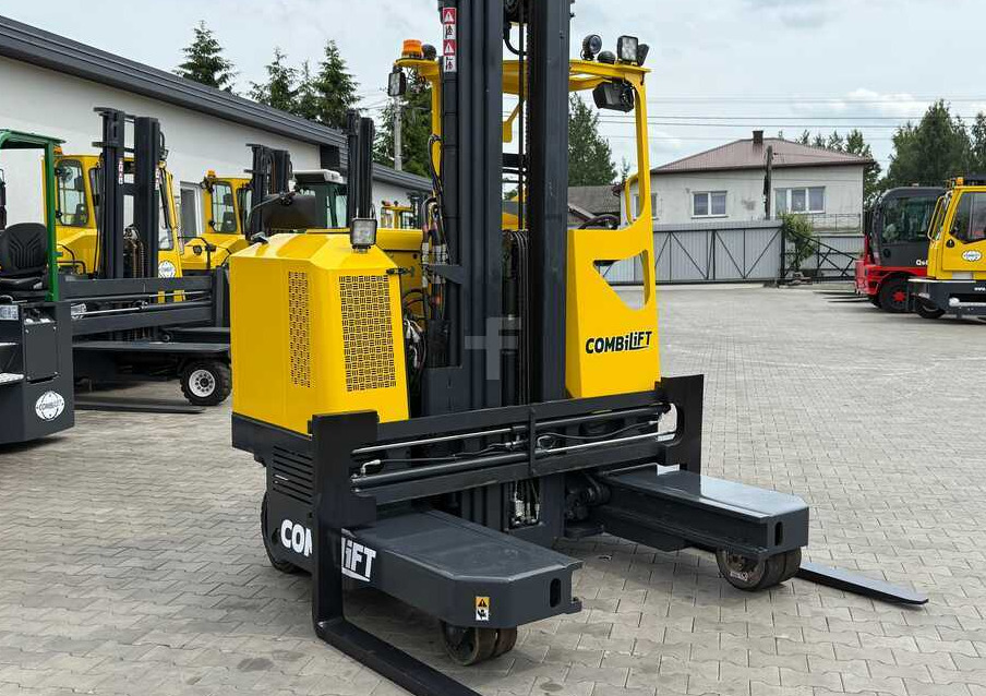 Combilift MR / ELECTRIC / TRIPLEX – 6000MM / FULL FREE LIFT / WIDE POSITIONER / FORK SIDESHIFT / ONLY 1400 HOURS / LIKE NEW - Chariot multidirectionnel: photos 3 Combilift MR / ELECTRIC / TRIPLEX – 6000MM / FULL FREE LIFT / WIDE POSITIONER / FORK SIDESHIFT / ONLY 1400 HOURS / LIKE NEW - Chariot multidirectionnel: photos 3