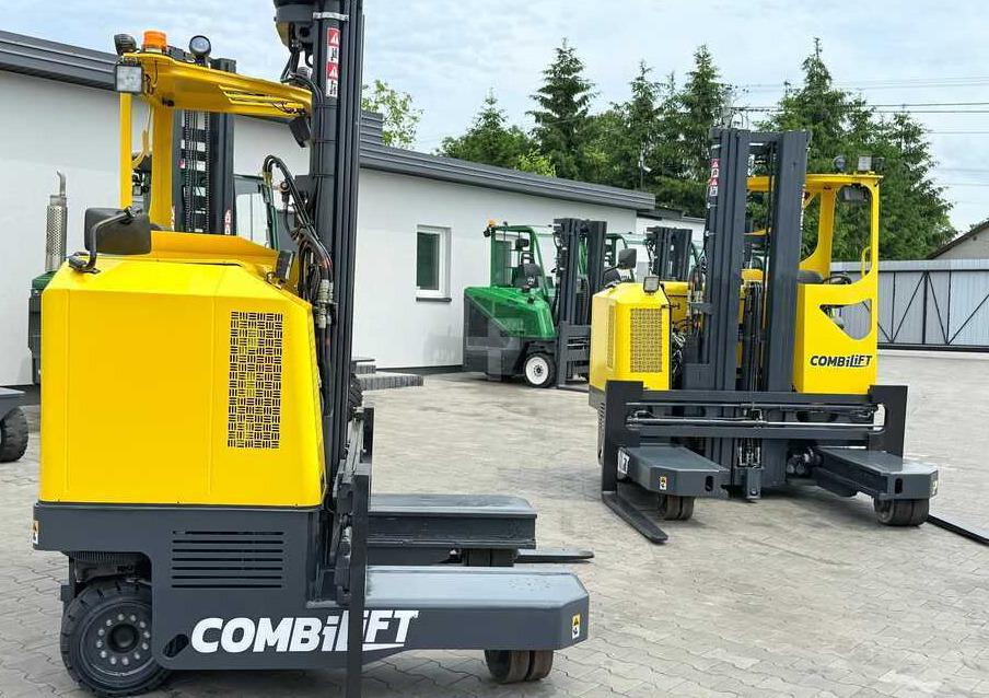 Combilift MR / ELECTRIC / TRIPLEX – 6000MM / FULL FREE LIFT / WIDE POSITIONER / FORK SIDESHIFT / ONLY 1400 HOURS / LIKE NEW - Chariot multidirectionnel: photos 4 Combilift MR / ELECTRIC / TRIPLEX – 6000MM / FULL FREE LIFT / WIDE POSITIONER / FORK SIDESHIFT / ONLY 1400 HOURS / LIKE NEW - Chariot multidirectionnel: photos 4