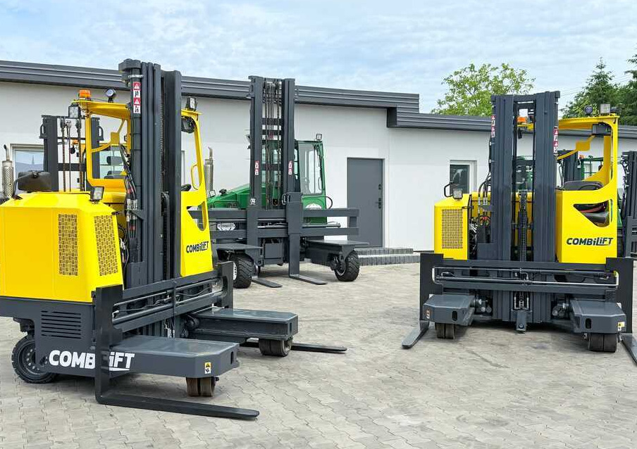 Combilift MR / ELECTRIC / TRIPLEX – 6000MM / FULL FREE LIFT / WIDE POSITIONER / FORK SIDESHIFT / ONLY 1400 HOURS / LIKE NEW - Chariot multidirectionnel: photos 3 Combilift MR / ELECTRIC / TRIPLEX – 6000MM / FULL FREE LIFT / WIDE POSITIONER / FORK SIDESHIFT / ONLY 1400 HOURS / LIKE NEW - Chariot multidirectionnel: photos 3