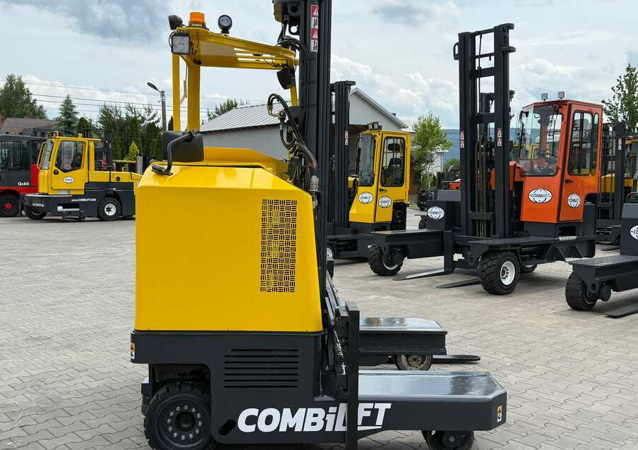 Combilift MR / ELECTRIC / TRIPLEX – 6000MM / FULL FREE LIFT / WIDE POSITIONER / FORK SIDESHIFT / ONLY 1400 HOURS / LIKE NEW - Chariot multidirectionnel: photos 4 Combilift MR / ELECTRIC / TRIPLEX – 6000MM / FULL FREE LIFT / WIDE POSITIONER / FORK SIDESHIFT / ONLY 1400 HOURS / LIKE NEW - Chariot multidirectionnel: photos 4