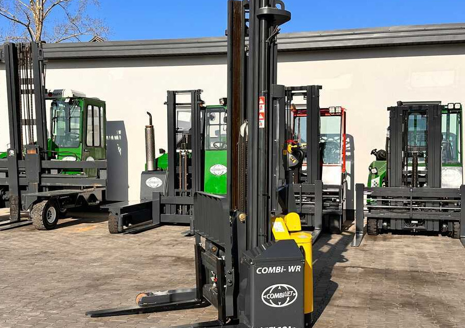 Combilift WR-4 / DUPLEX / 4.5M / 2017 / ONLY 30 HOURS / LIKE NEW / 1500KG - Gerbeur: photos 2 Combilift WR-4 / DUPLEX / 4.5M / 2017 / ONLY 30 HOURS / LIKE NEW / 1500KG - Gerbeur: photos 2