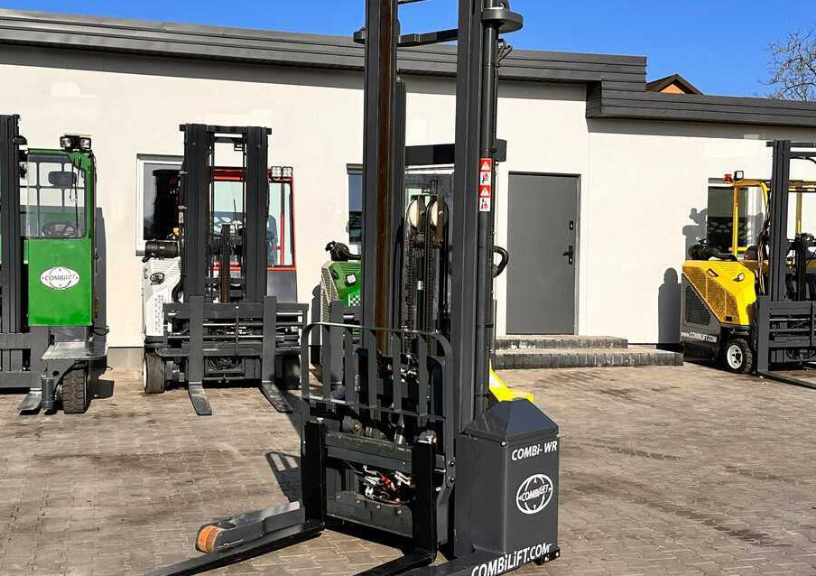 Combilift WR-4 / DUPLEX / 4.5M / 2017 / ONLY 30 HOURS / LIKE NEW / 1500KG - Gerbeur: photos 3 Combilift WR-4 / DUPLEX / 4.5M / 2017 / ONLY 30 HOURS / LIKE NEW / 1500KG - Gerbeur: photos 3