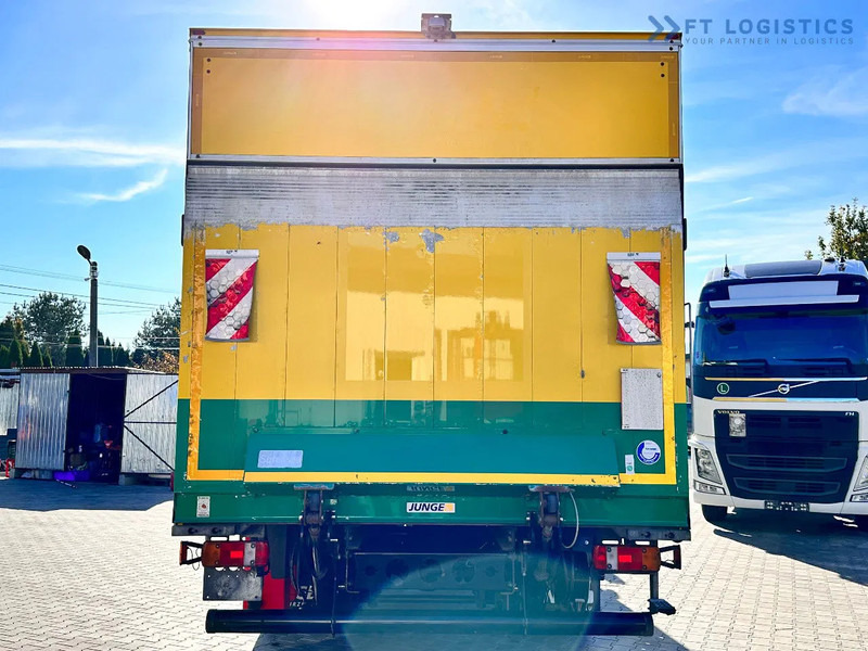 MAN TGM 15.250 MAN TGM 15.250 4X2 / CONTAINER - 16 PALLETS / TAIL LIFT / TIRES 80% / PERFECT CONDITION - Camion fourgon: photos 5 MAN TGM 15.250 MAN TGM 15.250 4X2 / CONTAINER - 16 PALLETS / TAIL LIFT / TIRES 80% / PERFECT CONDITION - Camion fourgon: photos 5