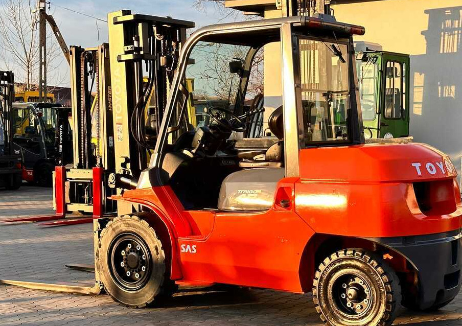 Toyota 42-4FD40 / DIESEL / 4500KG / DUPLEX / FORKS 1400MM / WELL-MAINTAINED - Chariot élévateur diesel: photos 5 Toyota 42-4FD40 / DIESEL / 4500KG / DUPLEX / FORKS 1400MM / WELL-MAINTAINED - Chariot élévateur diesel: photos 5