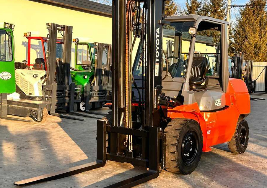 Toyota 42-4FD40 / DIESEL / 4500KG / DUPLEX / FORKS 1400MM / WELL-MAINTAINED - Chariot élévateur diesel: photos 2 Toyota 42-4FD40 / DIESEL / 4500KG / DUPLEX / FORKS 1400MM / WELL-MAINTAINED - Chariot élévateur diesel: photos 2