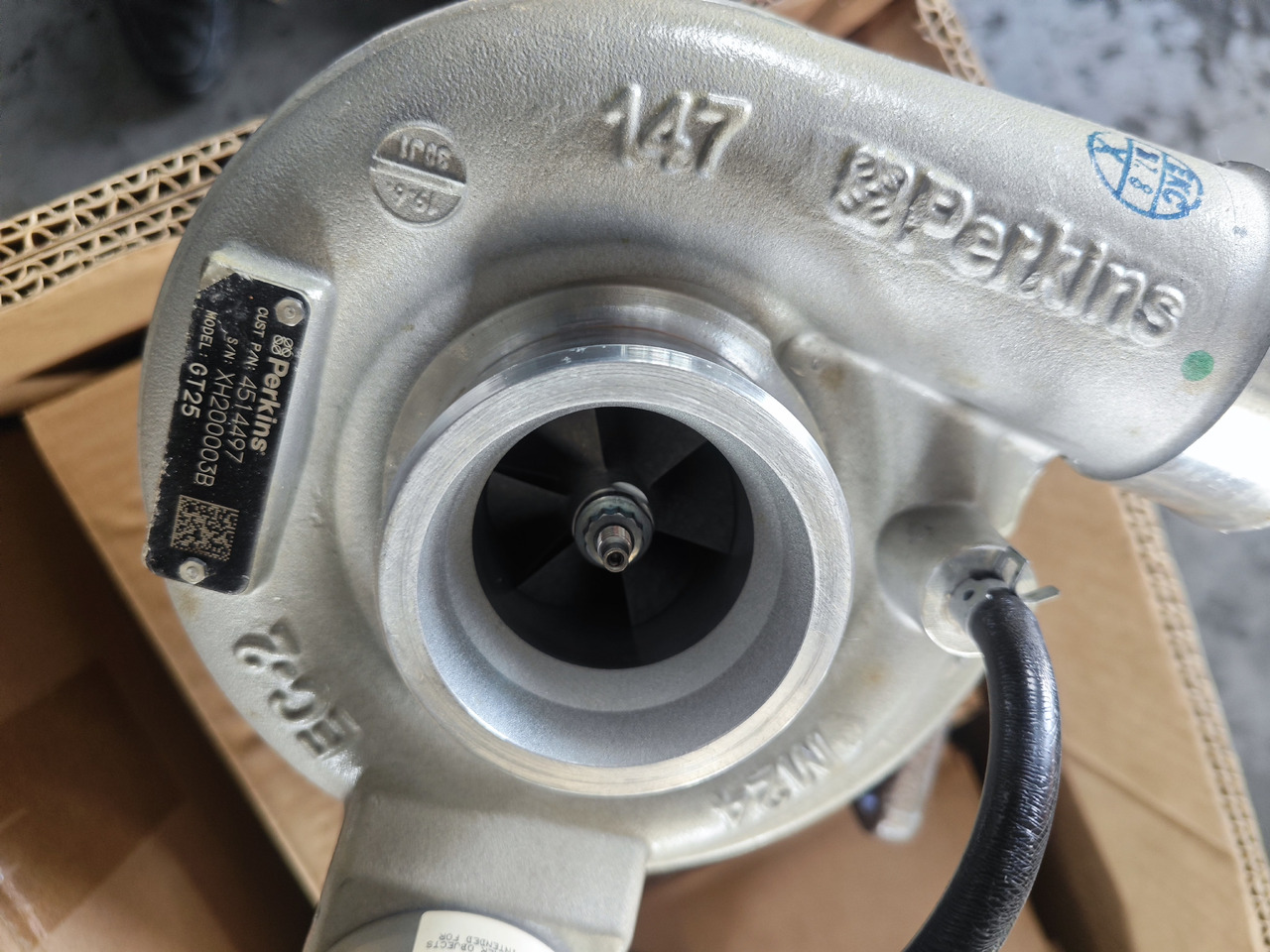 CATERPILLAR 482-0233 - Turbocompresseur pour Pelle: photos 1 CATERPILLAR 482-0233 - Turbocompresseur pour Pelle: photos 1