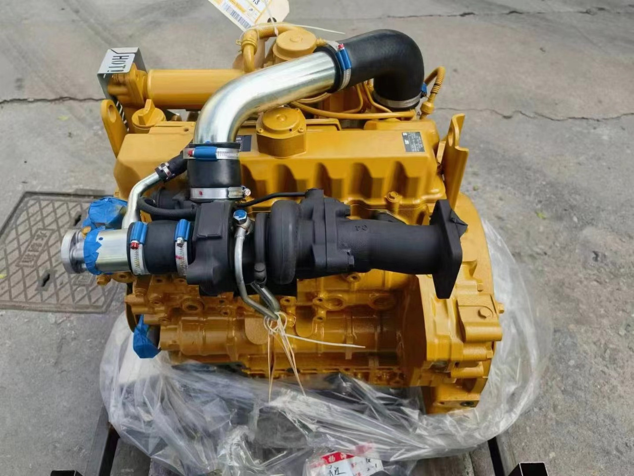 CATERPILLAR C3.3B - Moteur pour Pelle: photos 2 CATERPILLAR C3.3B - Moteur pour Pelle: photos 2