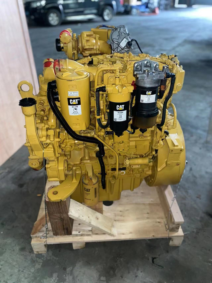 CATERPILLAR C4.4 - Moteur pour Pelle: photos 1 CATERPILLAR C4.4 - Moteur pour Pelle: photos 1