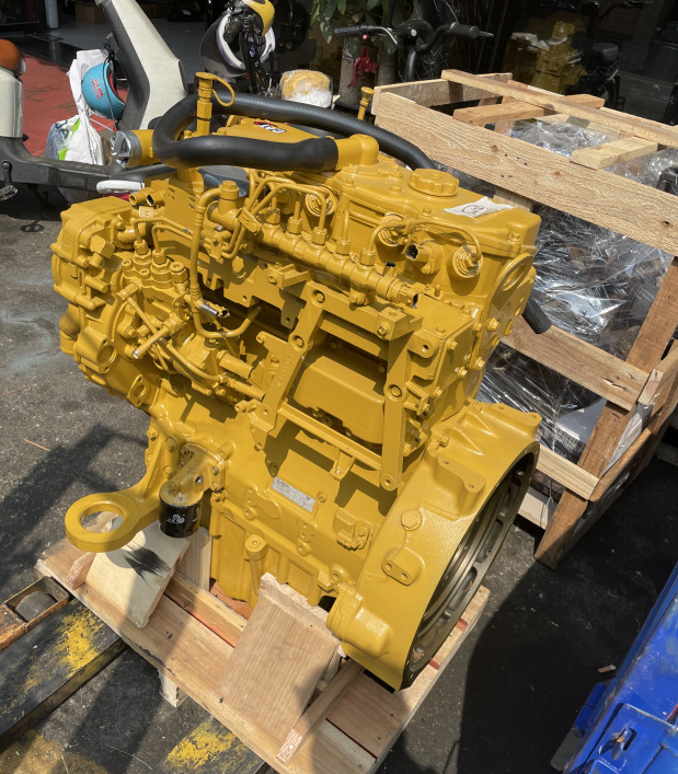 CATERPILLAR C4.4 - Moteur pour Pelle: photos 3 CATERPILLAR C4.4 - Moteur pour Pelle: photos 3