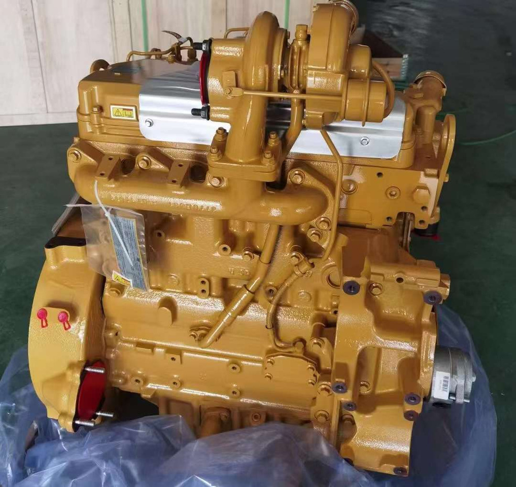 CATERPILLAR C4.4 - Moteur pour Pelle: photos 3 CATERPILLAR C4.4 - Moteur pour Pelle: photos 3