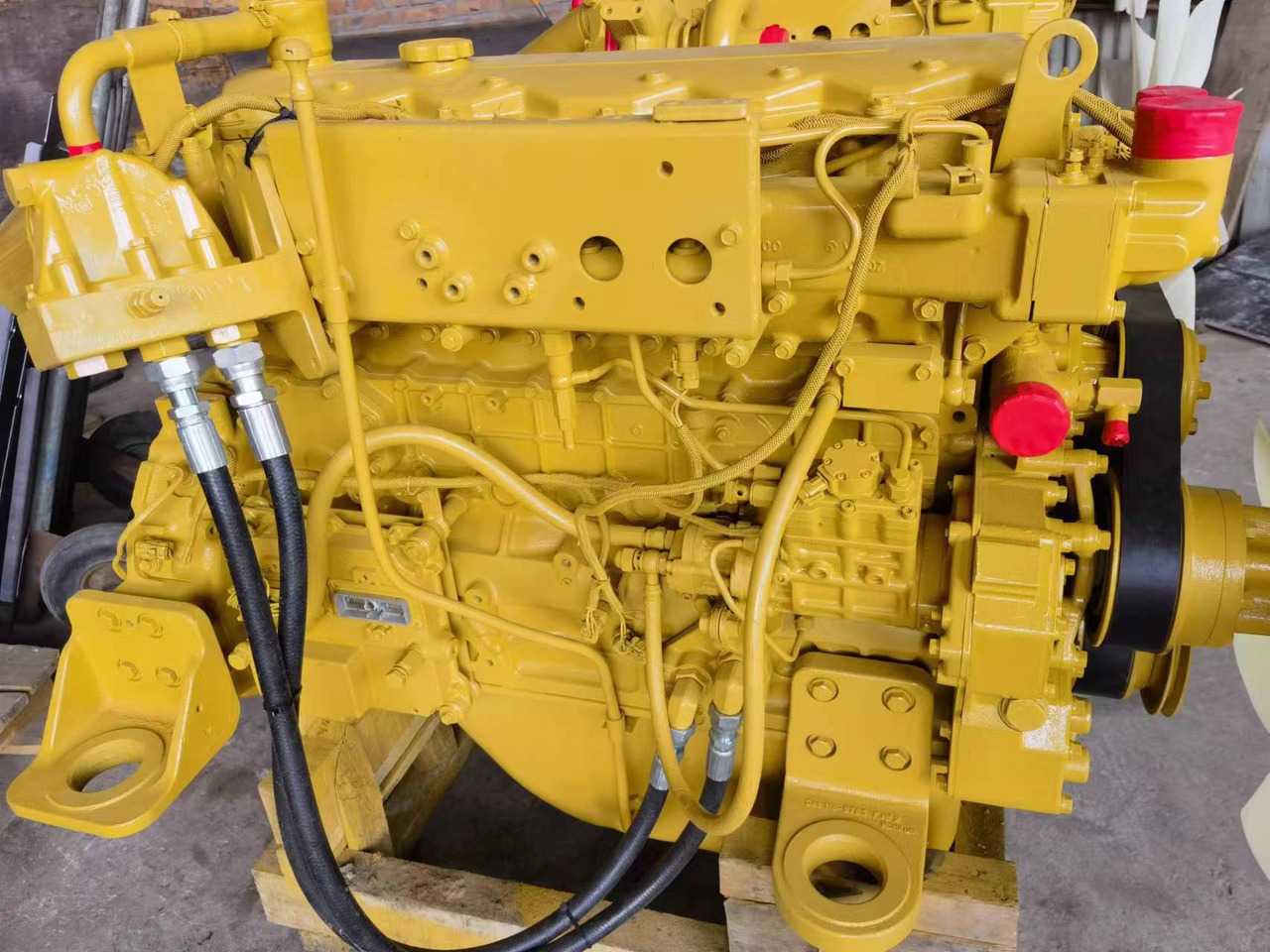 CATERPILLAR C6.4 - Moteur pour Pelle: photos 3 CATERPILLAR C6.4 - Moteur pour Pelle: photos 3
