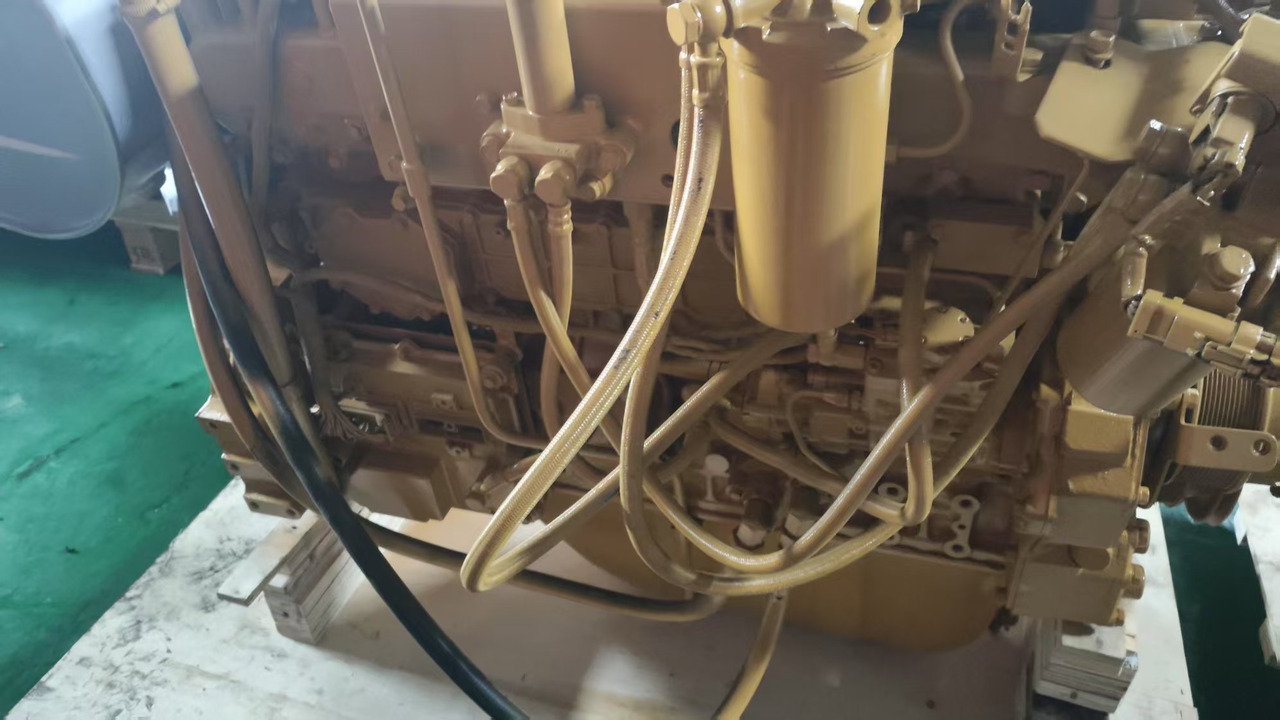 CATERPILLAR C6.4 - Moteur pour Pelle: photos 2 CATERPILLAR C6.4 - Moteur pour Pelle: photos 2