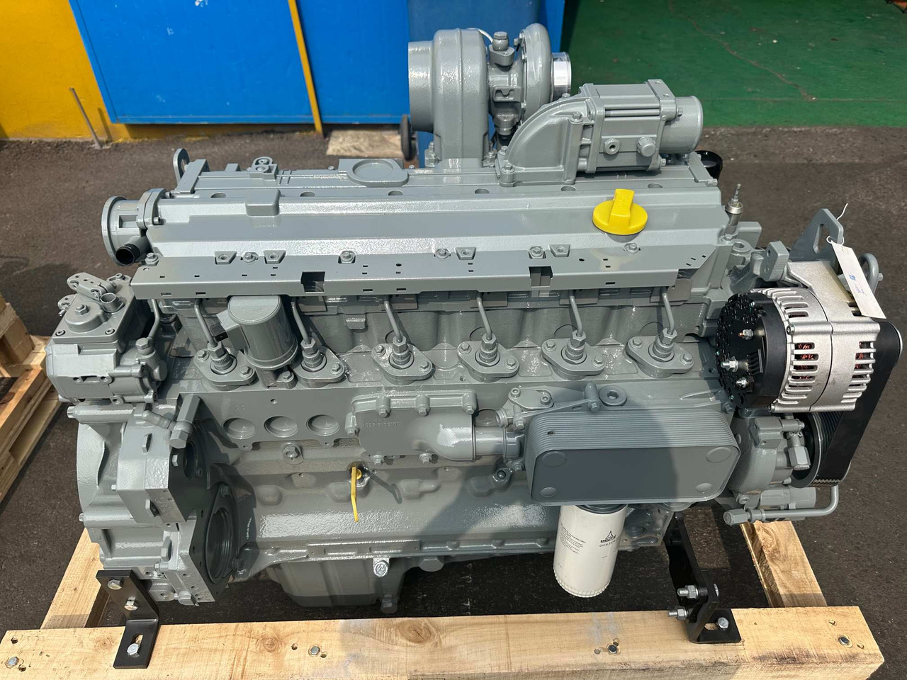 DEUTZ BF6M2012C - Moteur pour Pelle: photos 3 DEUTZ BF6M2012C - Moteur pour Pelle: photos 3