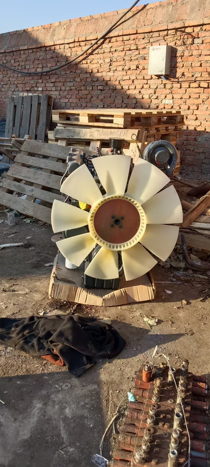 DOOSAN DB58TIS - Moteur pour Pelle: photos 3 DOOSAN DB58TIS - Moteur pour Pelle: photos 3