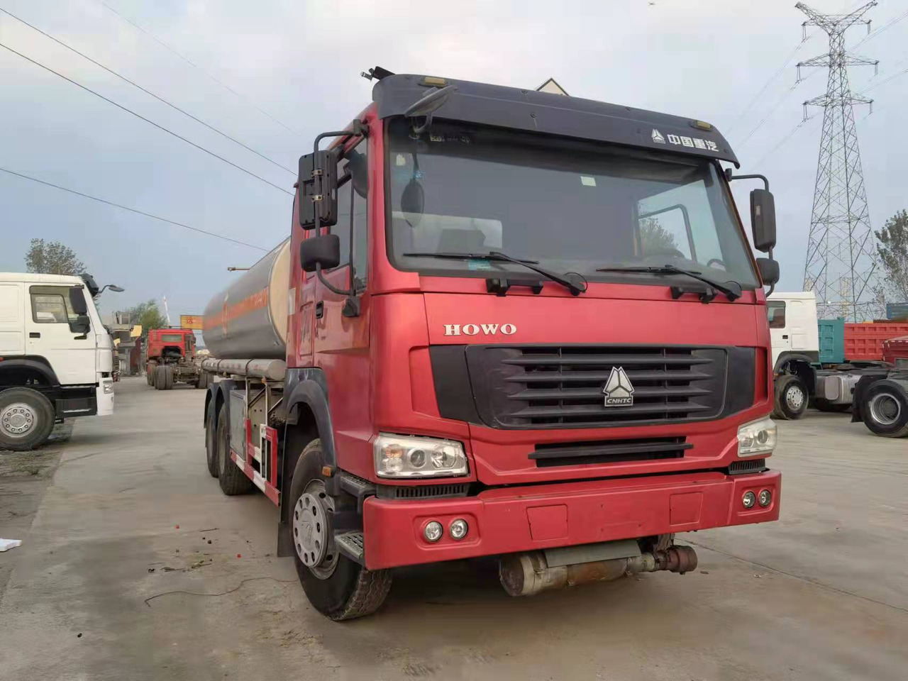 HOWO 20 cubic meters - Camion citerne: photos 2 HOWO 20 cubic meters - Camion citerne: photos 2