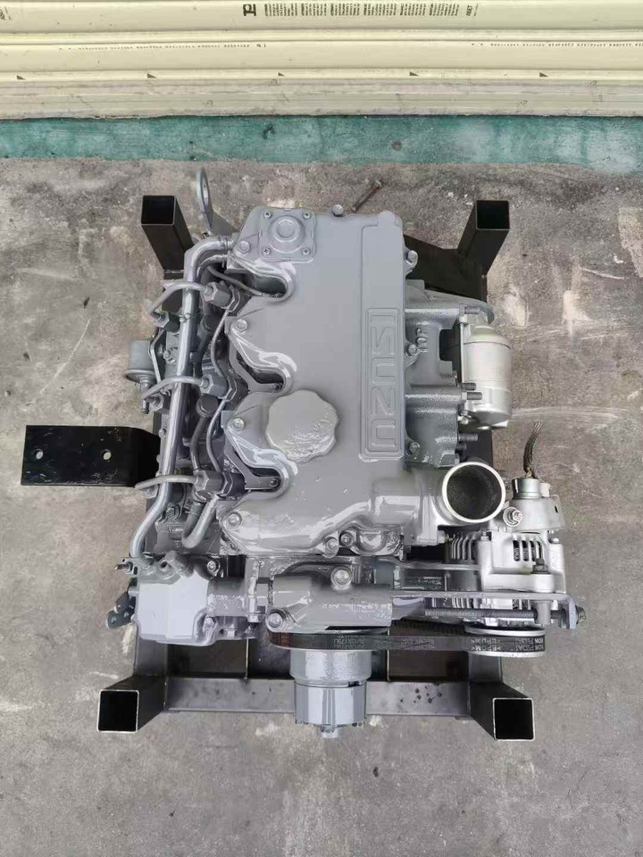 ISUZU 3LB1 - Moteur pour Pelle: photos 2 ISUZU 3LB1 - Moteur pour Pelle: photos 2