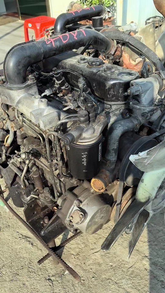 ISUZU 4BG1 - Moteur pour Pelle: photos 3 ISUZU 4BG1 - Moteur pour Pelle: photos 3