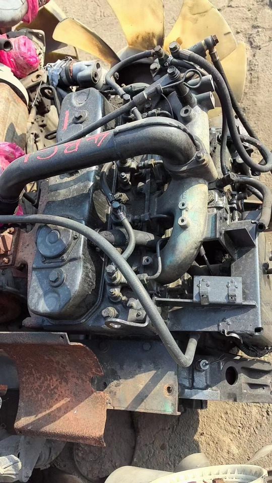 ISUZU 4BG1 - Moteur pour Pelle: photos 1 ISUZU 4BG1 - Moteur pour Pelle: photos 1