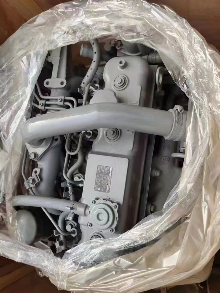 ISUZU 4JG1 - Moteur pour Pelle: photos 2 ISUZU 4JG1 - Moteur pour Pelle: photos 2