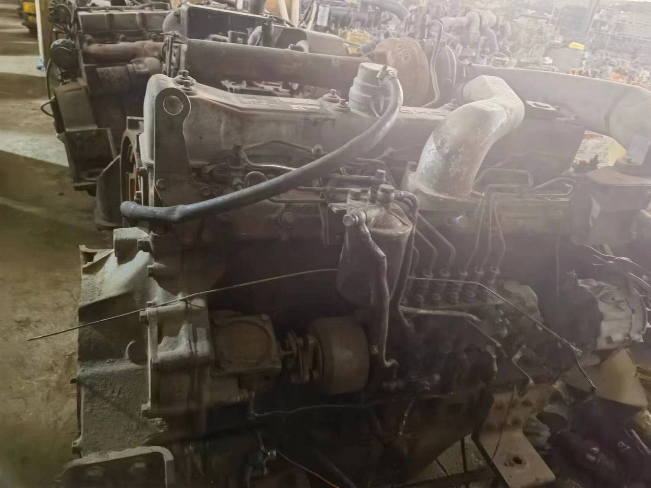 ISUZU 6SD1 - Moteur pour Pelle: photos 1 ISUZU 6SD1 - Moteur pour Pelle: photos 1