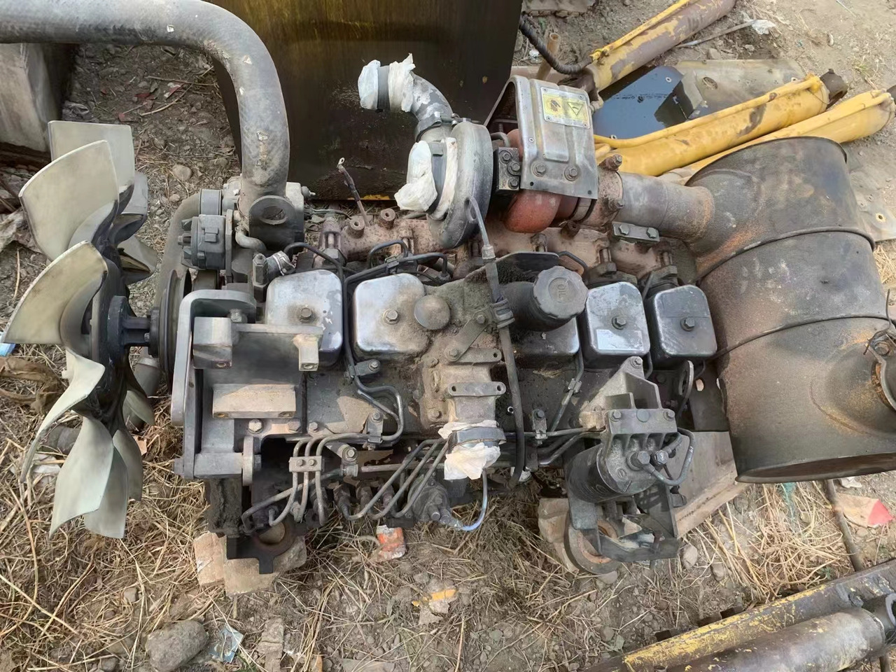 KOMATSU 6D102 - Moteur pour Pelle: photos 1 KOMATSU 6D102 - Moteur pour Pelle: photos 1