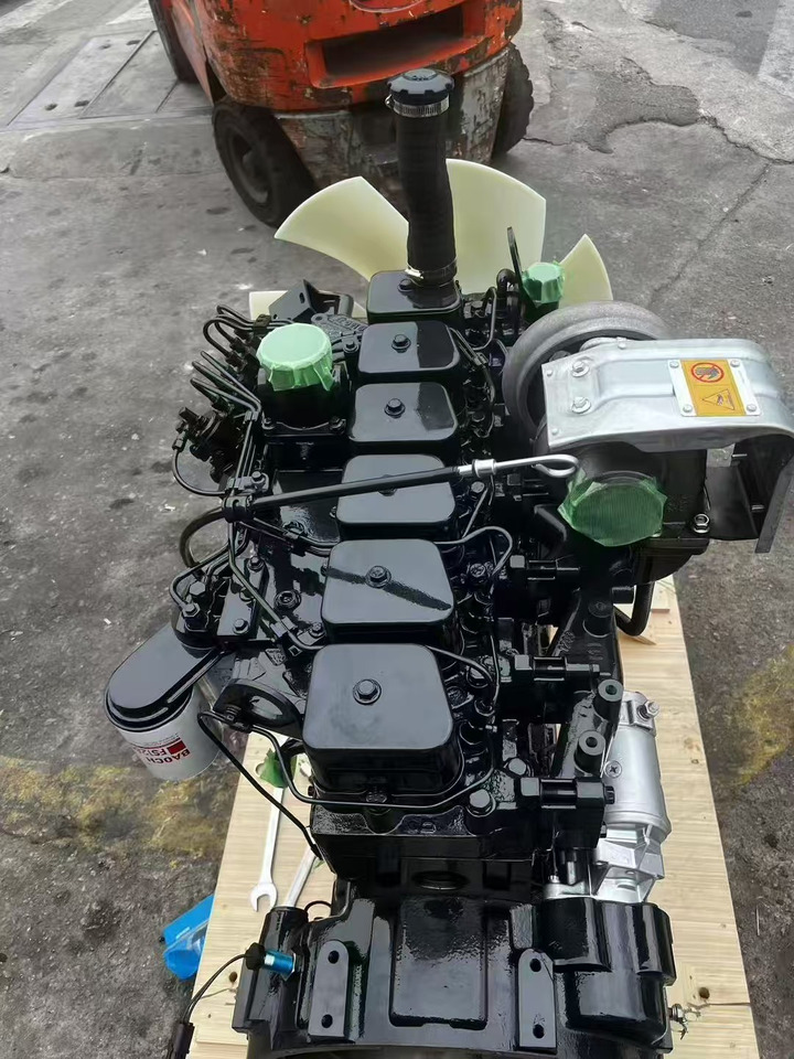 KOMATSU 6D102E - Moteur pour Pelle: photos 2 KOMATSU 6D102E - Moteur pour Pelle: photos 2