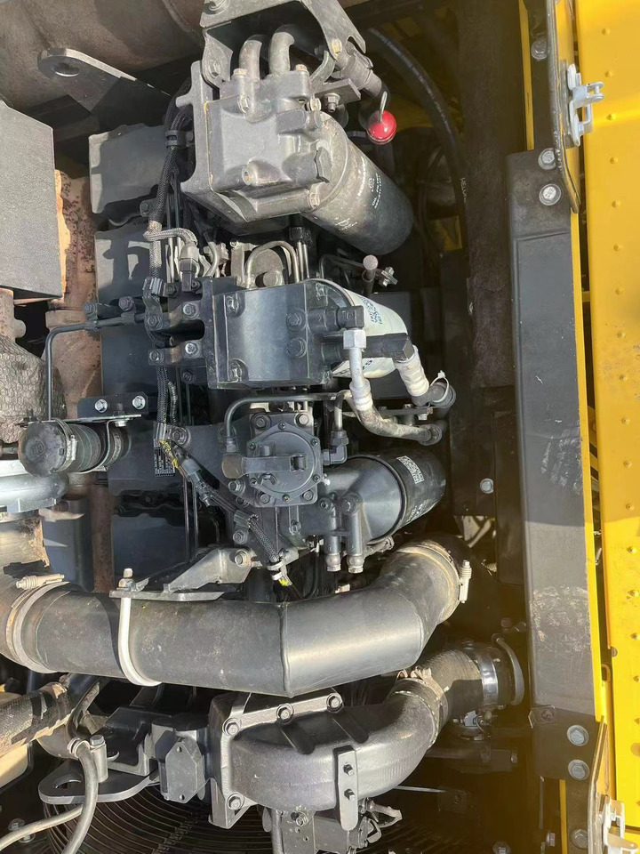 KOMATSU 6D125E - Moteur pour Pelle: photos 3 KOMATSU 6D125E - Moteur pour Pelle: photos 3