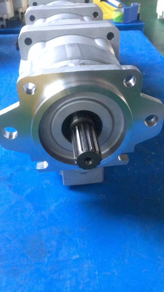 KOMATSU 705-56-34180 - Pompe hydraulique pour Pelle: photos 4 KOMATSU 705-56-34180 - Pompe hydraulique pour Pelle: photos 4