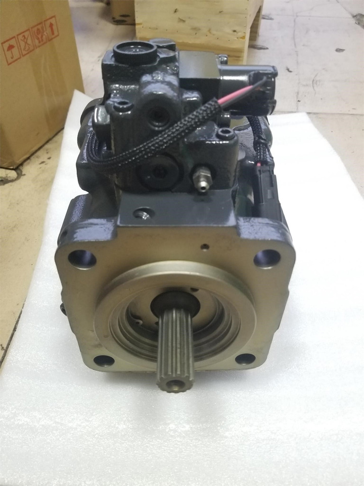 KOMATSU 708-1S-00241 - Pompe hydraulique pour Pelle: photos 1 KOMATSU 708-1S-00241 - Pompe hydraulique pour Pelle: photos 1