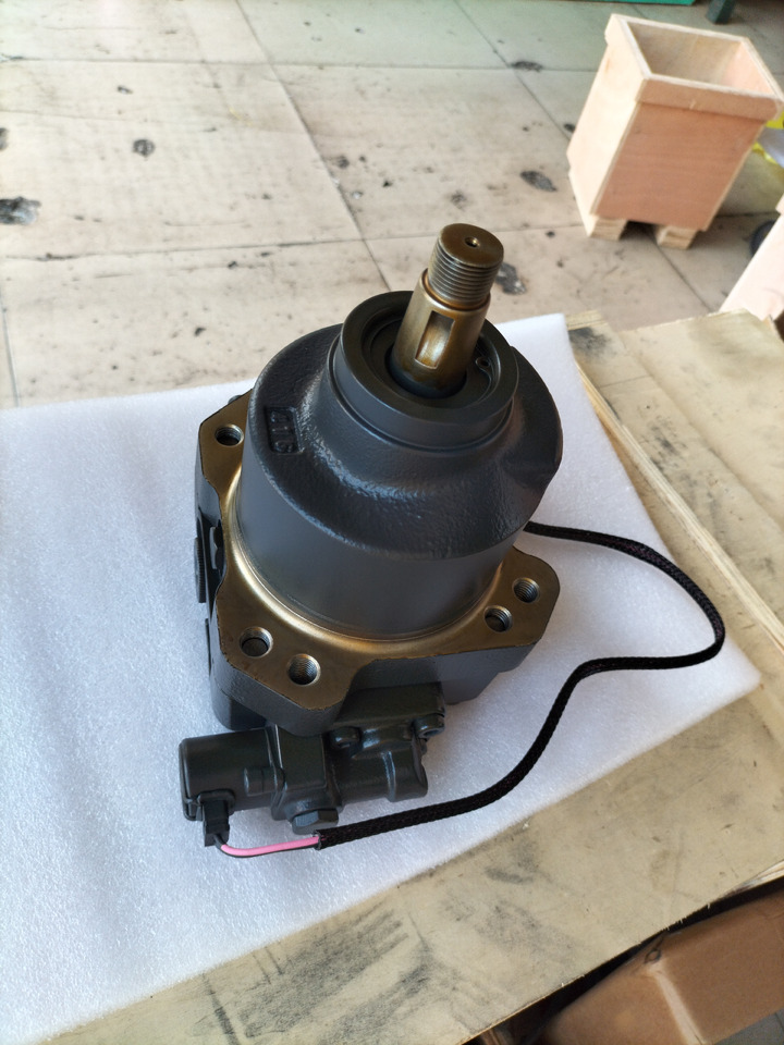 KOMATSU 708-7s-00352 - Moteur hydraulique pour Bulldozer: photos 3 KOMATSU 708-7s-00352 - Moteur hydraulique pour Bulldozer: photos 3