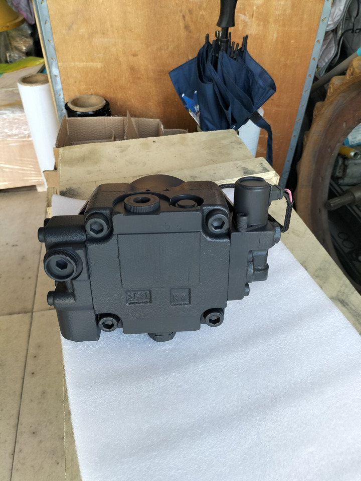 KOMATSU 708-7s-00352 - Moteur hydraulique pour Bulldozer: photos 4 KOMATSU 708-7s-00352 - Moteur hydraulique pour Bulldozer: photos 4