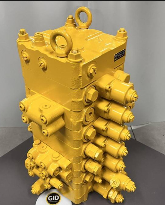 KOMATSU 723-57-11700 - Valve hydraulique pour Pelle: photos 1 KOMATSU 723-57-11700 - Valve hydraulique pour Pelle: photos 1