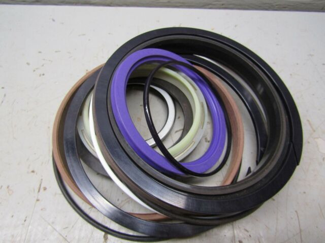 KOMATSU Good price 707-99-77630 - Kit de révision moteur pour Pelle: photos 1 KOMATSU Good price 707-99-77630 - Kit de révision moteur pour Pelle: photos 1