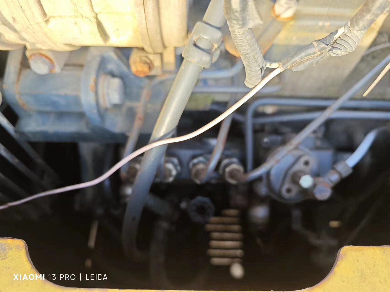 KOMATSU SAA4D102E-2 - Moteur pour Pelle: photos 3 KOMATSU SAA4D102E-2 - Moteur pour Pelle: photos 3