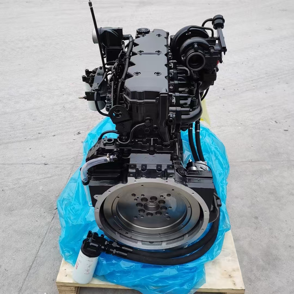 KOMATSU SAA6D107 - Moteur pour Engins de chantier: photos 3 KOMATSU SAA6D107 - Moteur pour Engins de chantier: photos 3