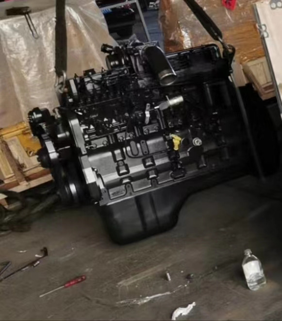 KOMATSU SAA6D114E - Moteur pour Pelle: photos 1 KOMATSU SAA6D114E - Moteur pour Pelle: photos 1