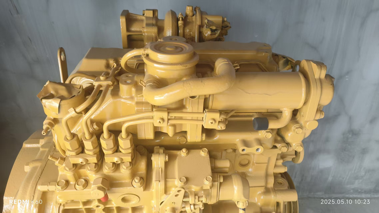 KUBOTA V2607 - Moteur pour Mini pelle: photos 3 KUBOTA V2607 - Moteur pour Mini pelle: photos 3