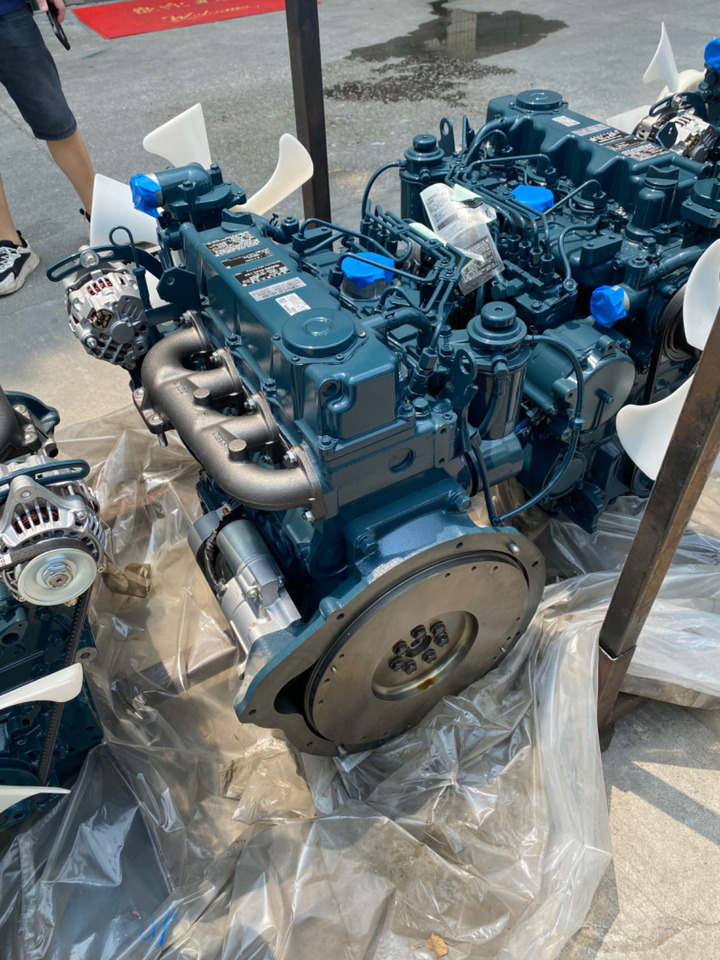 KUBOTA V3600 - Moteur pour Pelle: photos 5 KUBOTA V3600 - Moteur pour Pelle: photos 5